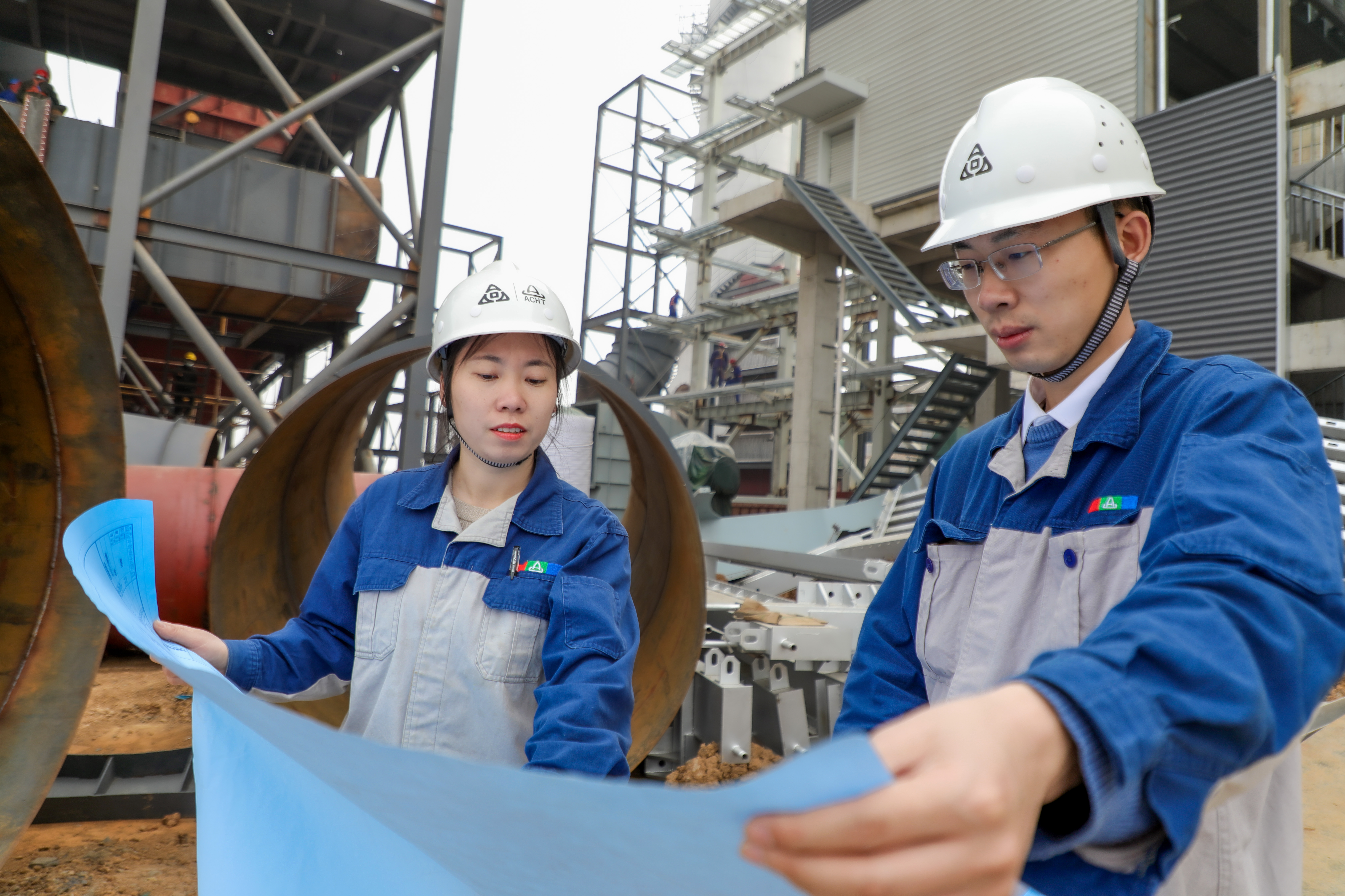 安彩“她”力量｜余艷梅：每當想起她，梅花便落滿了南山