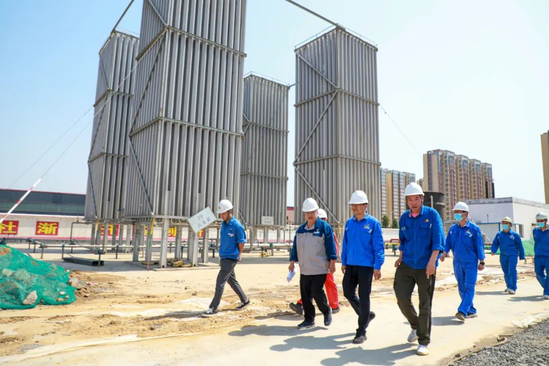 翠籠蒲艾香，慰問送安康——安彩高科總經理端午節慰問一線職工